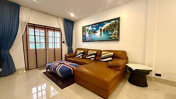 Valley 41 - 2 bdr Private Villa Near Phuket Town