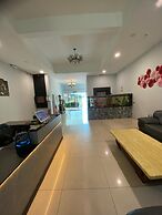 Kingston Executive Hotel