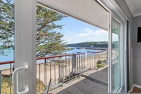 33 Beach Court - Direct Beach Access Sea Views