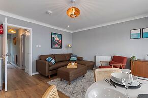 33 Beach Court - Direct Beach Access Sea Views