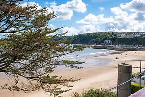 33 Beach Court - Direct Beach Access Sea Views