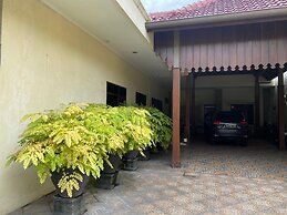 Aldeoz Villa Ndalem Marwatan Solo