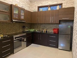 Aldeoz Villa Ndalem Marwatan Solo