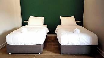 Natcha Hotel and Residence Chumphon