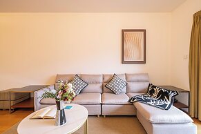 Tyms Family 2BR 1BA Apt Xujiahui Center