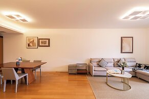 Tyms Family 2BR 1BA Apt Xujiahui Center