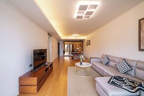 Tyms Family 2BR 1BA Apt Xujiahui Center