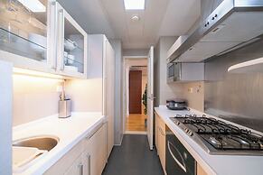 Tyms Family 2BR 1BA Apt Xujiahui Center