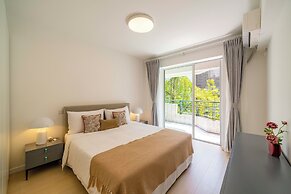 Tyms Stylish 3BR 2BA Apt Xujiahui Shops