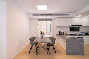 Tyms Stylish 3BR 2BA Apt Xujiahui Shops
