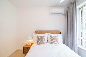 Tyms Stylish 3BR 2BA Apt Xujiahui Shops