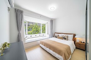 Tyms Stylish 3BR 2BA Apt Xujiahui Shops