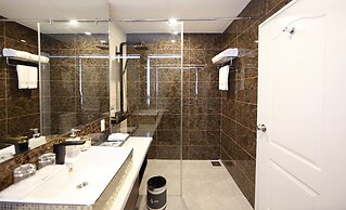 RHM Luxury Hotel and Suite