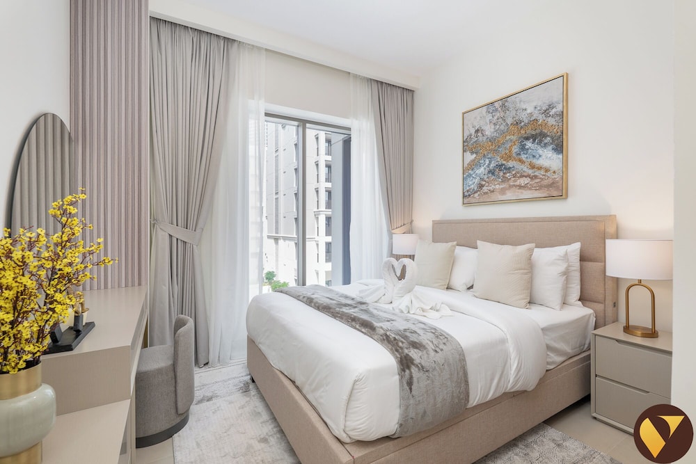 Vogue | Rosewater Creek Beach | Waterfront Living