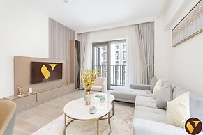 Vogue | Rosewater Creek Beach | Waterfront Living
