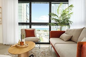 Luxury Tower 3BR Beach View High Floor