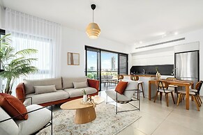 Luxury Tower 3BR Beach View High Floor