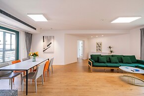 Tyms Spacious 4BR 2BA Apt Xujiahui