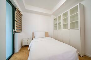 Tyms Spacious 4BR 2BA Apt Xujiahui