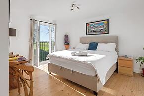 Guys Head Cottage