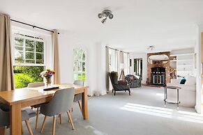 Guys Head Cottage