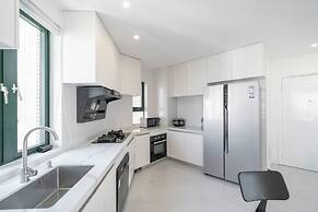 Tyms Elegant 4BR 2BA Apt Xujiahui Malls