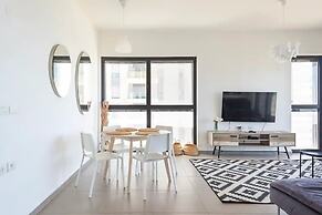 Luxury Apt Tower Best Sea View Bat Yam