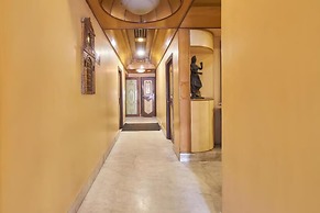 Hotel Pushpak International