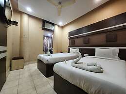 Hotel Pushpak International
