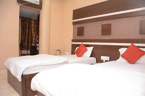 Hotel Pushpak International
