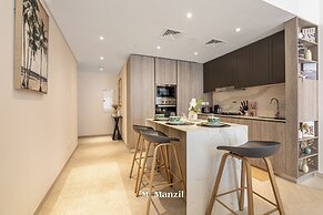 Manzil- Chic 2BR w Pool nr Circle Mall