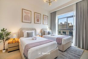 Manzil- Chic 2BR w Pool nr Circle Mall