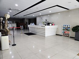 Central Plaza Hotel