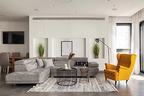Prestigious penthouse in a luxury tower