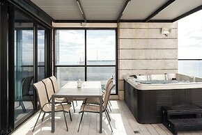 Prestigious penthouse in a luxury tower