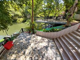 Bamboo River House Kaeng Krachan