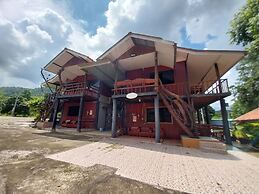 Bamboo River House Kaeng Krachan