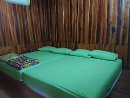 Bamboo River House Kaeng Krachan