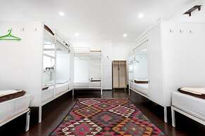 Light Hostel