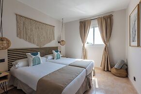 SES VELES IBIZA HOUSE