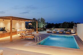 Sokratis LocoLux Villas & Suites