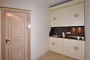 Apartments by Luxe Group AM422