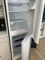 2 x bed city apartment with parking