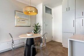 Modern 1 bed Table Mountain View Hideaway