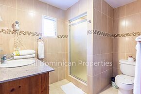 Alicia Beach, Hispaniola Sol, Great Location - no car Needed!