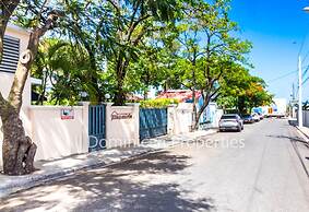 Alicia Beach, Hispaniola Sol, Great Location - no car Needed!