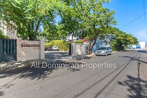 Alicia Beach, Hispaniola Sol, Great Location - no car Needed!