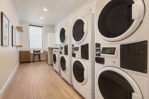 Staybridge Suites Aurora East by IHG