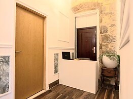 Silver Gate Rooms-diocletian's Palace