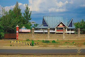 Ole Polos Resort Mogotio